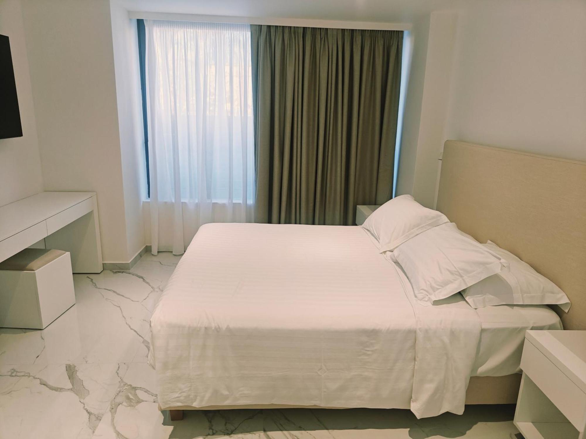 Ibiscus Hotel Rhodes City Екстер'єр фото