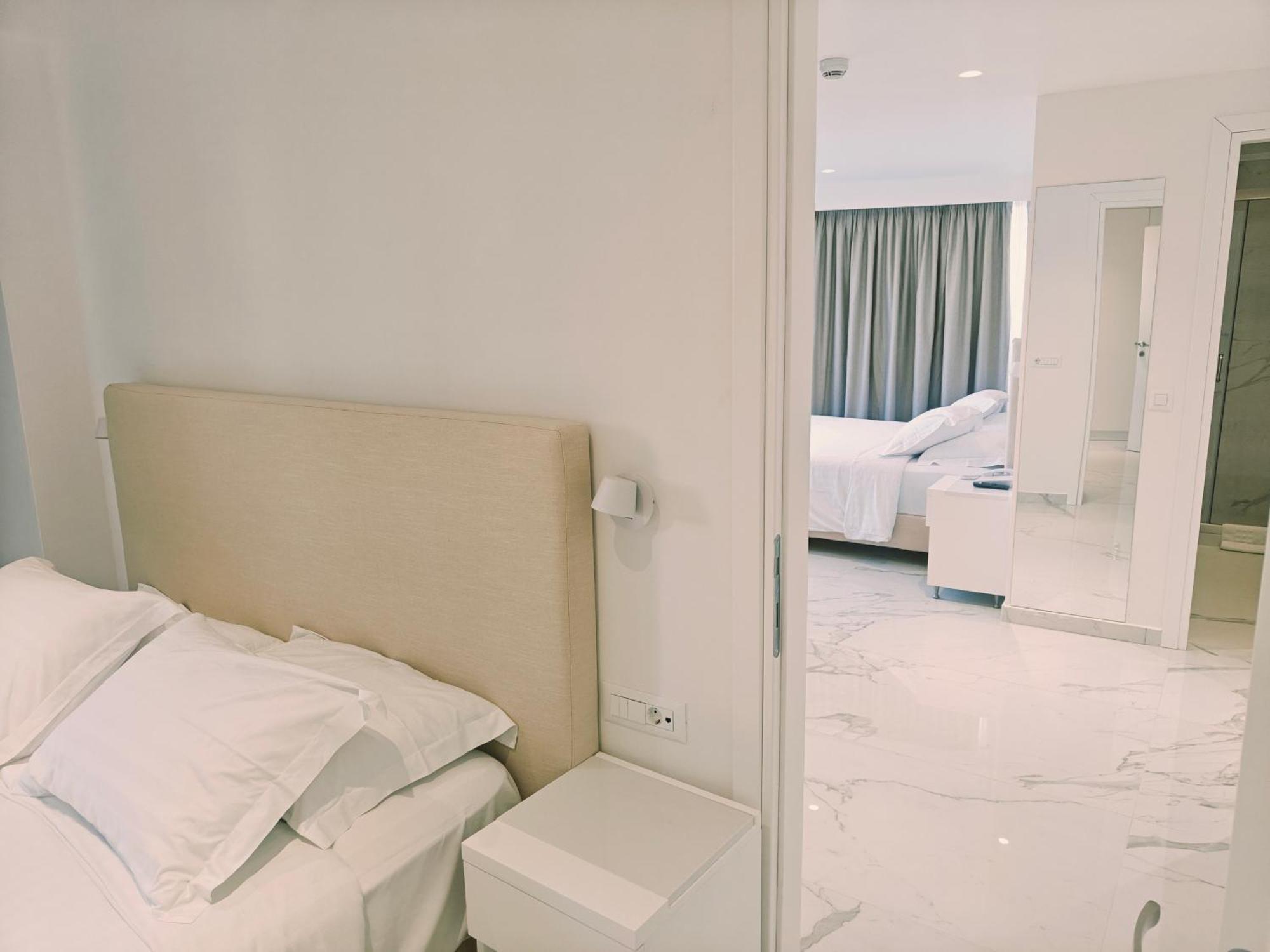 Ibiscus Hotel Rhodes City Екстер'єр фото