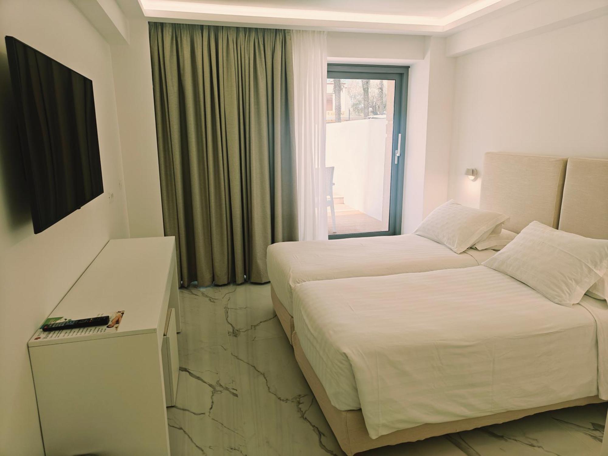 Ibiscus Hotel Rhodes City Екстер'єр фото