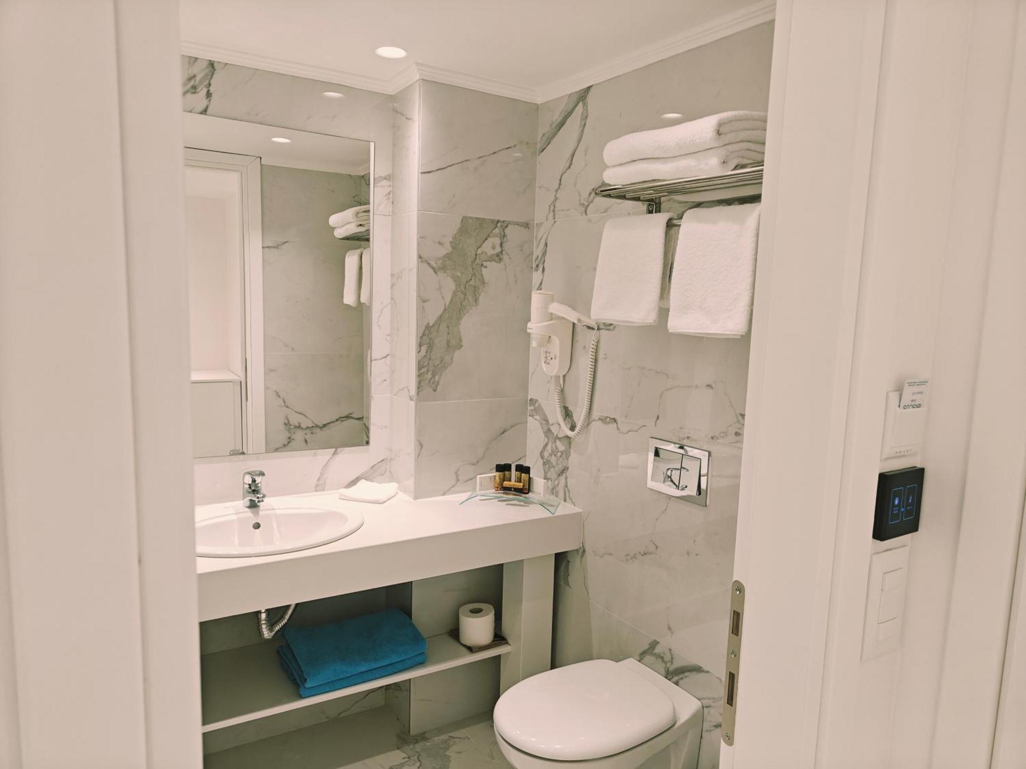 Ibiscus Hotel Rhodes City Екстер'єр фото